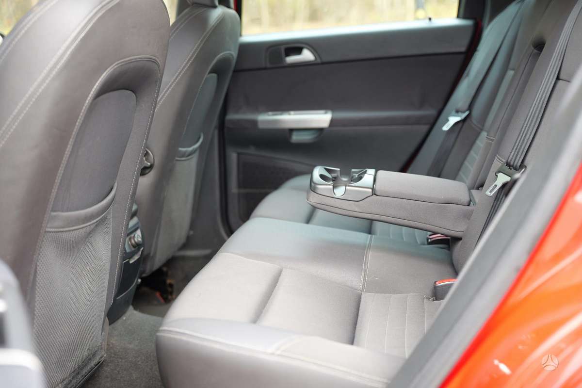 Volvo V50 2006 — photo 12