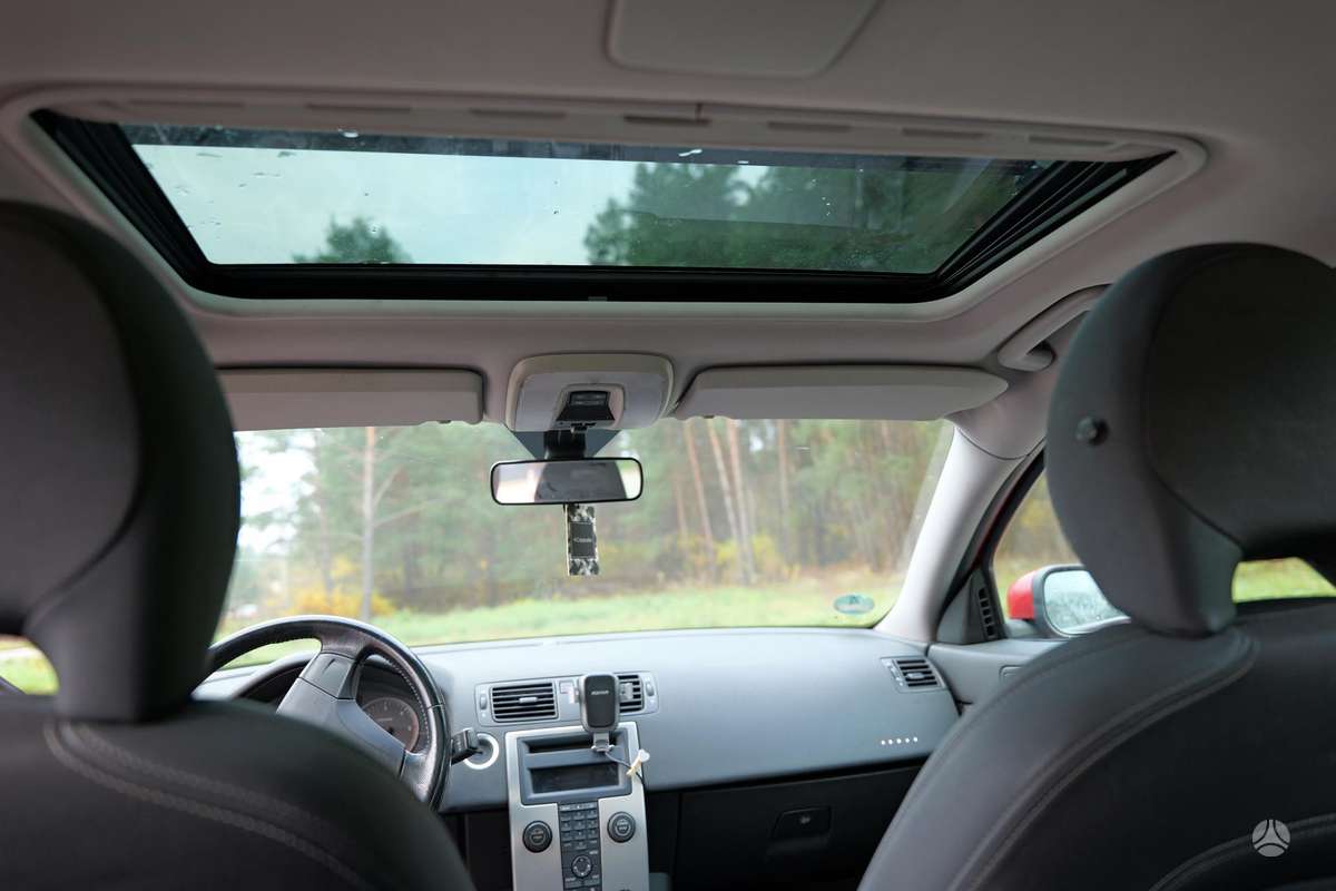 Volvo V50 2006 — photo 15