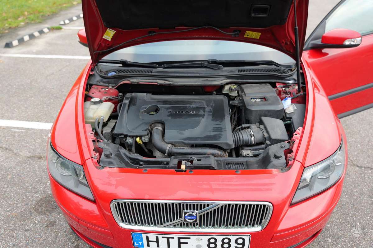 Volvo V50 2006 — photo 17