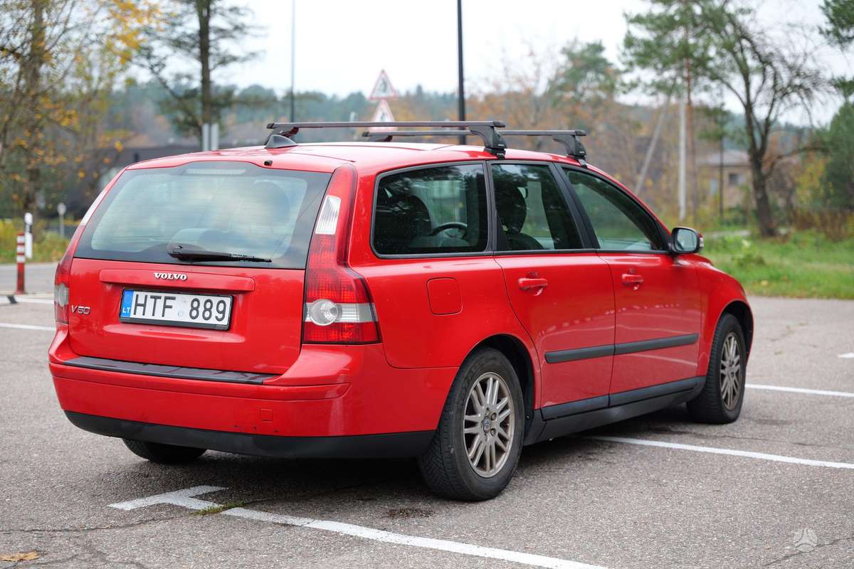 Volvo V50 2006 — engine 1560 cm³, 110 HP (81kW)