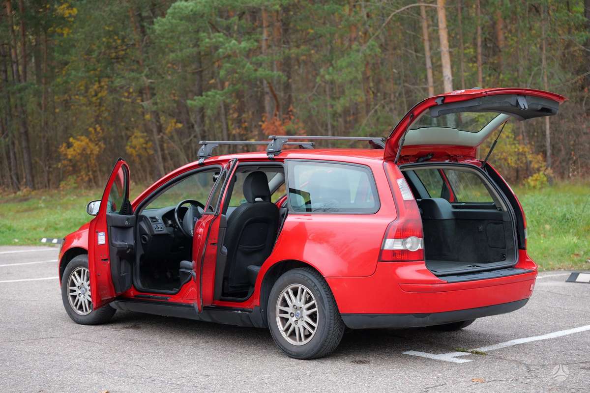 Volvo V50 2006 — photo 8