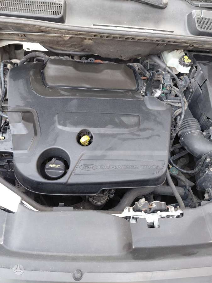 Ford Kuga 2010 — photo 10