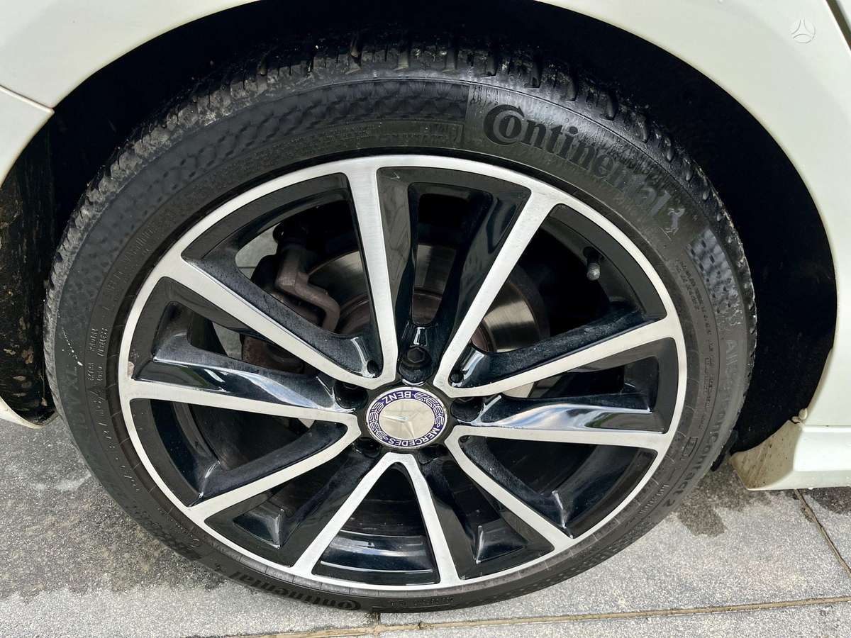 Mercedes-Benz B180 2013 — photo 19