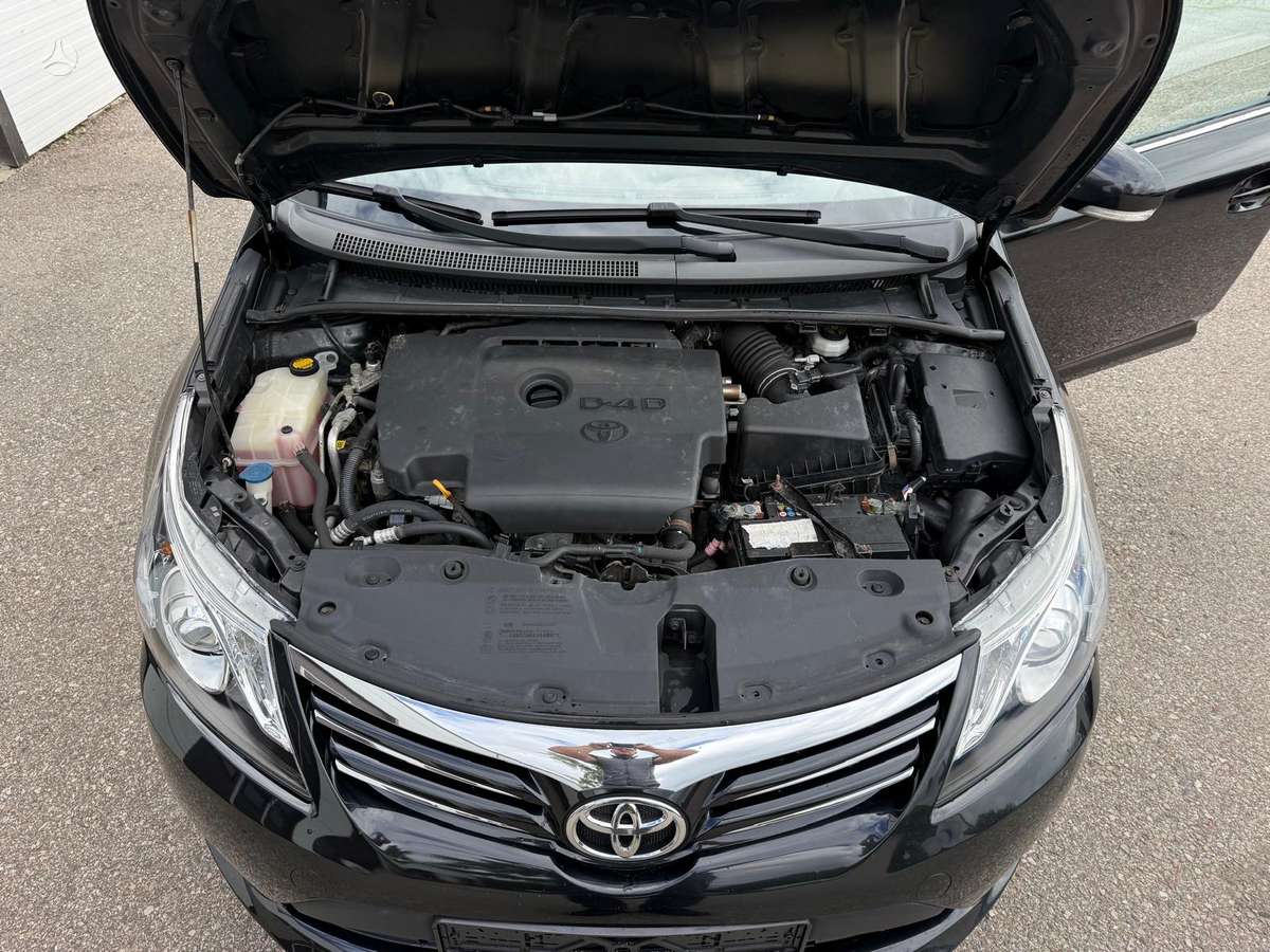 Toyota Avensis 2012 — photo 21