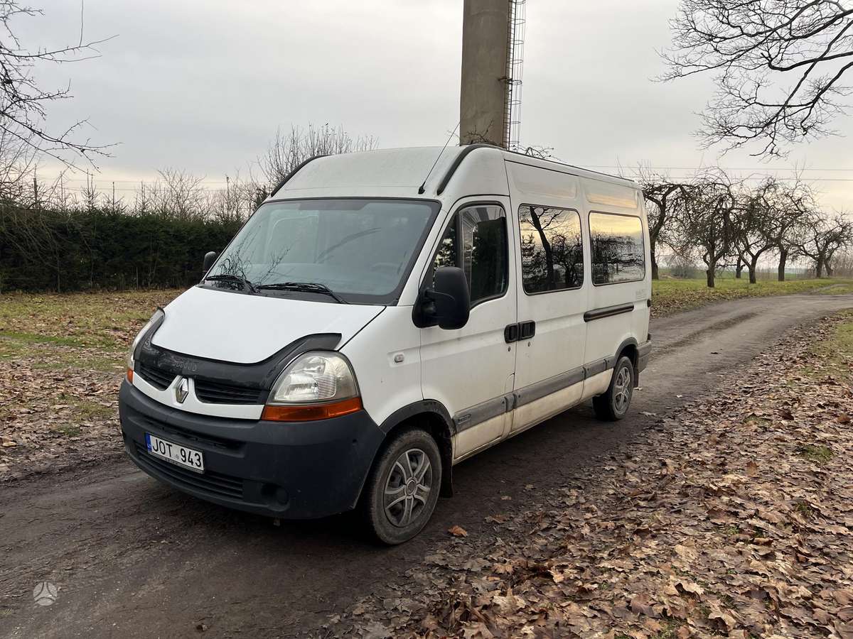 Renault Master 2008 — rear view