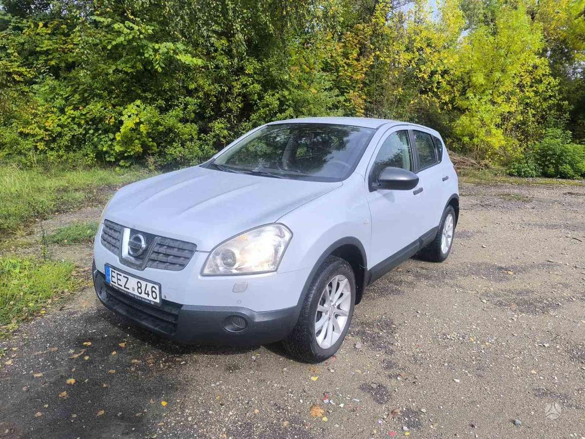 Nissan Qashqai 2008 — rear view