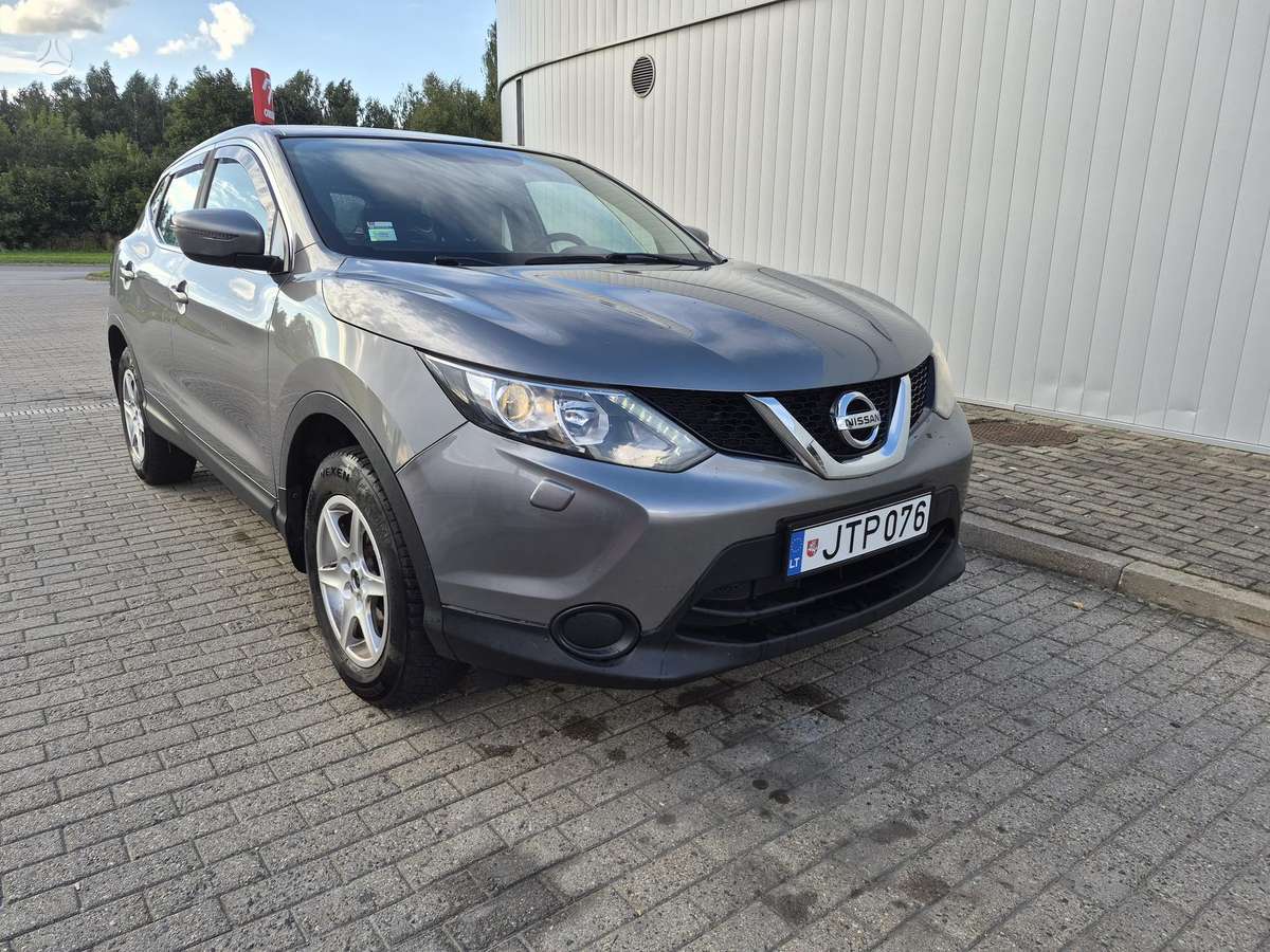 Nissan Qashqai 2014 — interior