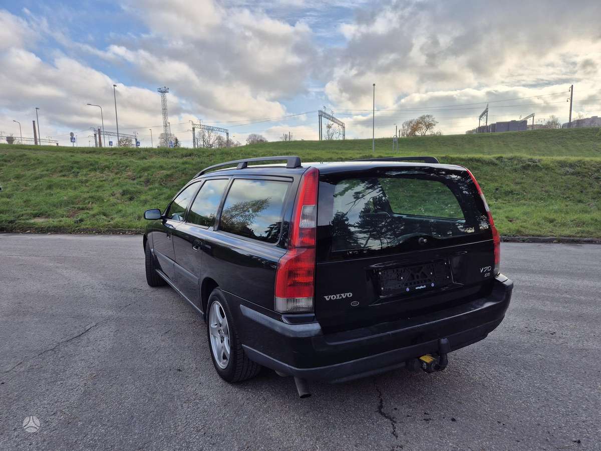 Volvo V70 2004 — engine 2401 cm³, 163 HP (120kW)