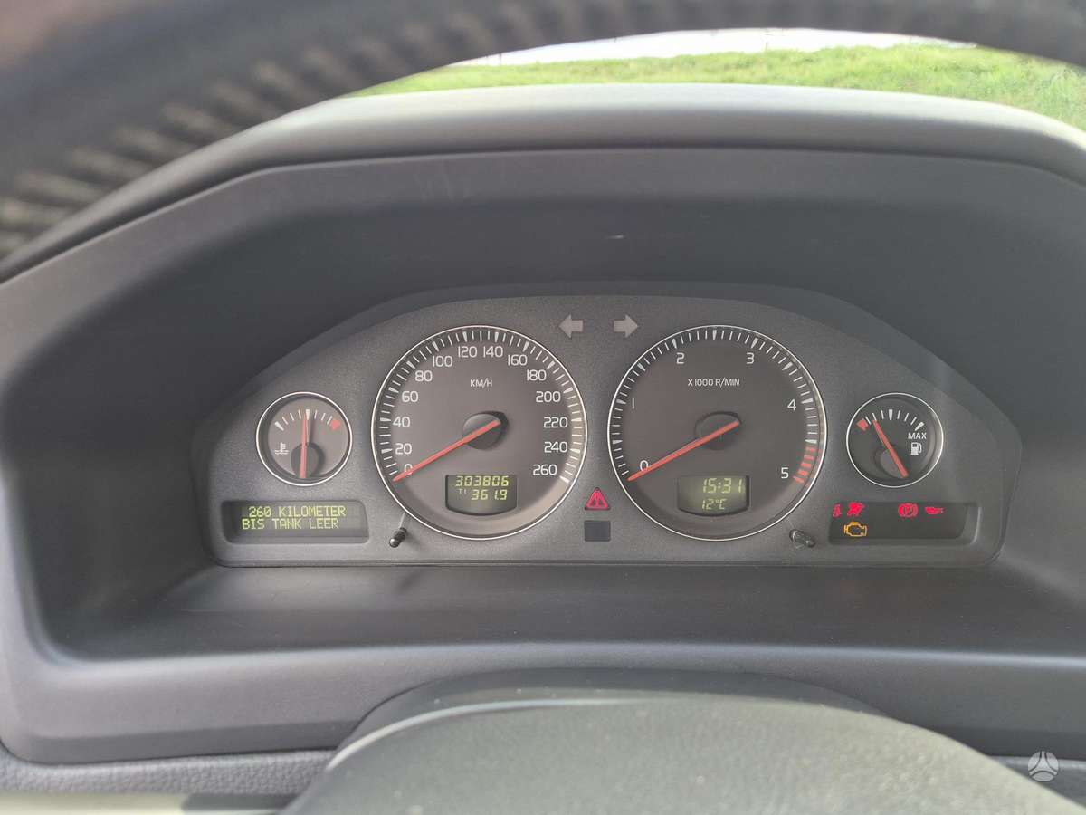 Volvo V70 2004 — photo 7