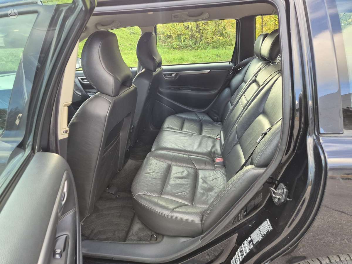 Volvo V70 2004 — photo 9