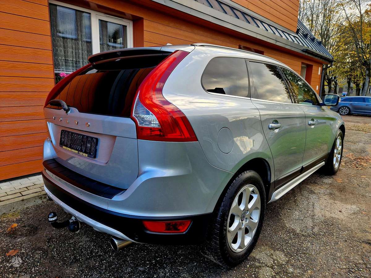 Volvo XC60 2009 — фото 10