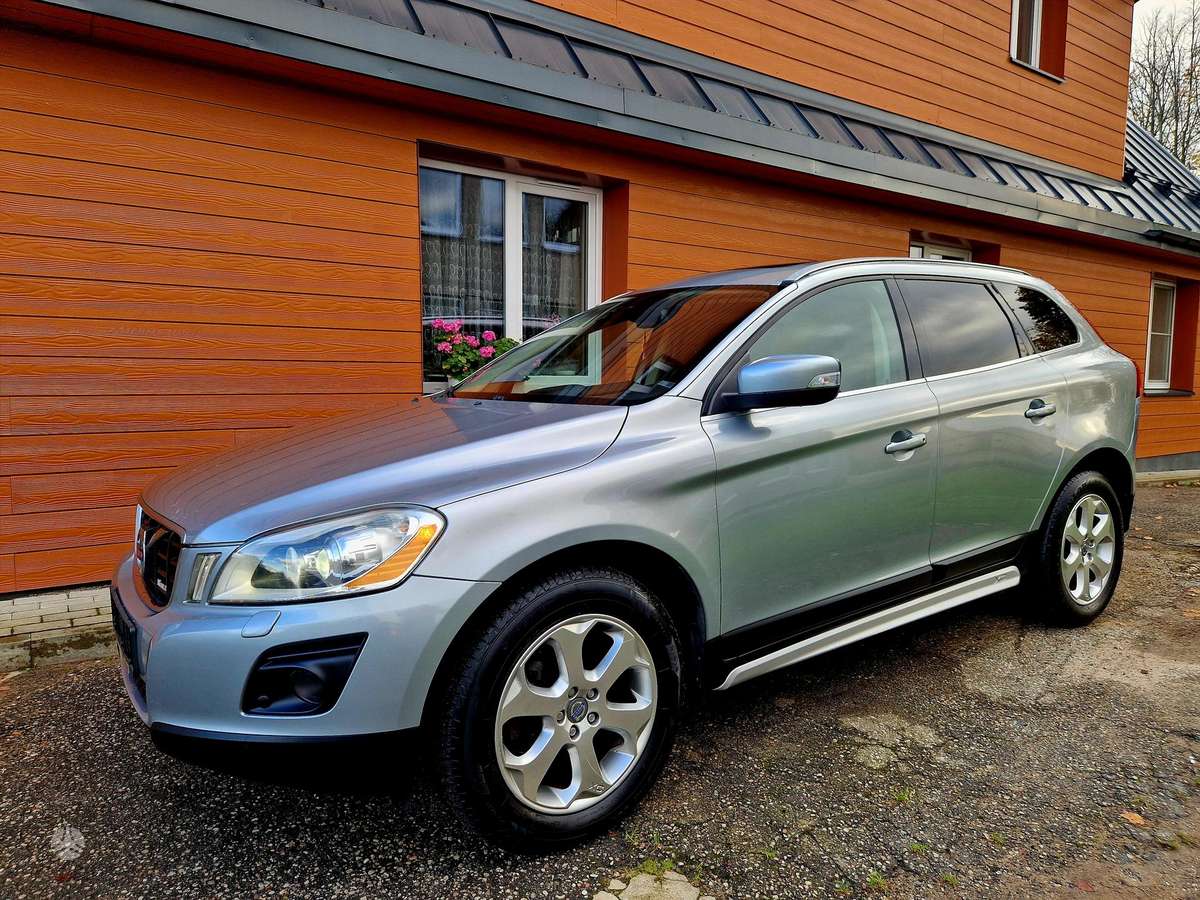 Volvo XC60 2009 — вигляд ззаду