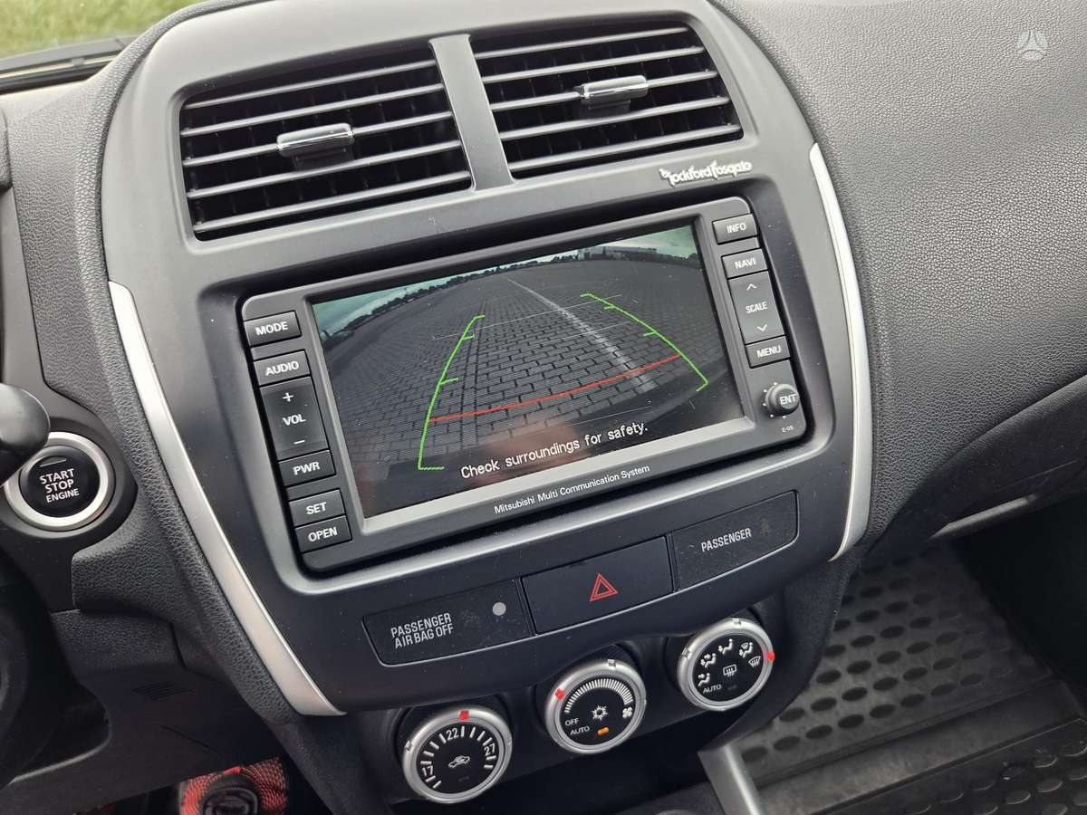 Mitsubishi ASX 2011 — photo 11