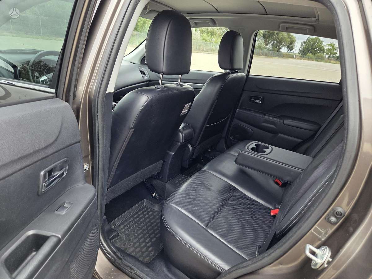 Mitsubishi ASX 2011 — photo 15