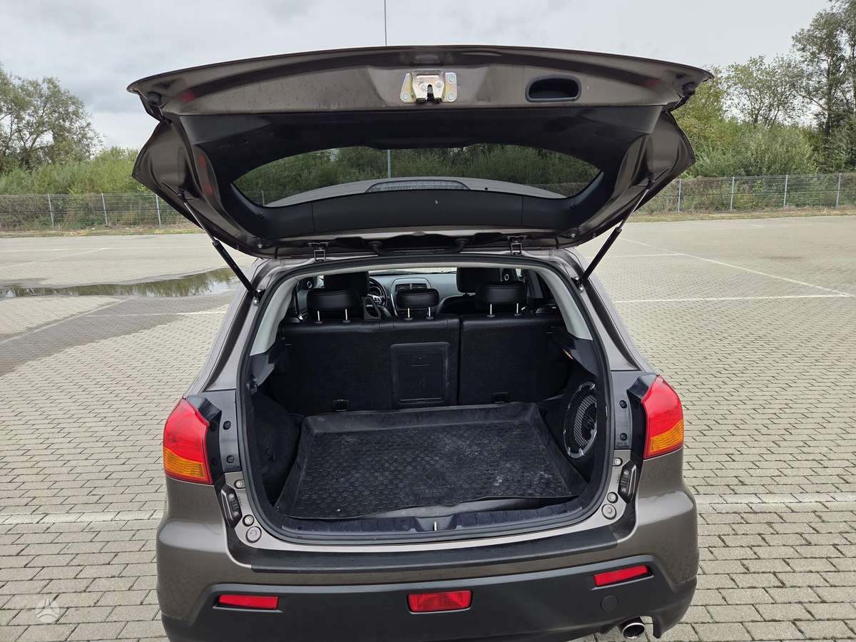 Mitsubishi ASX 2011 — photo 18