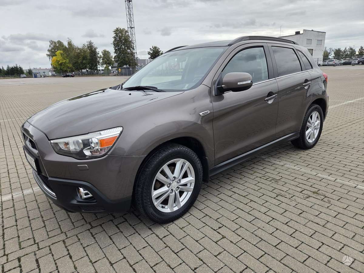 Mitsubishi ASX 2011 — engine 1798 cm³, 116 HP (85kW)