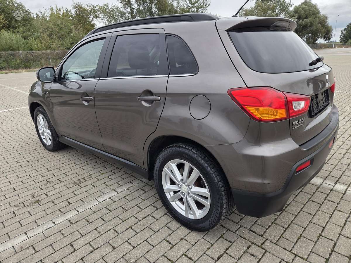 Mitsubishi ASX 2011 — photo 6