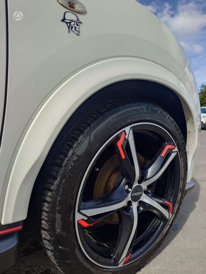 Nissan Juke 2013 — photo 13
