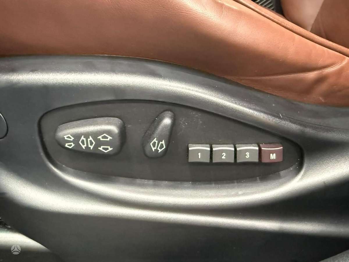 BMW X3 2010 — photo 18