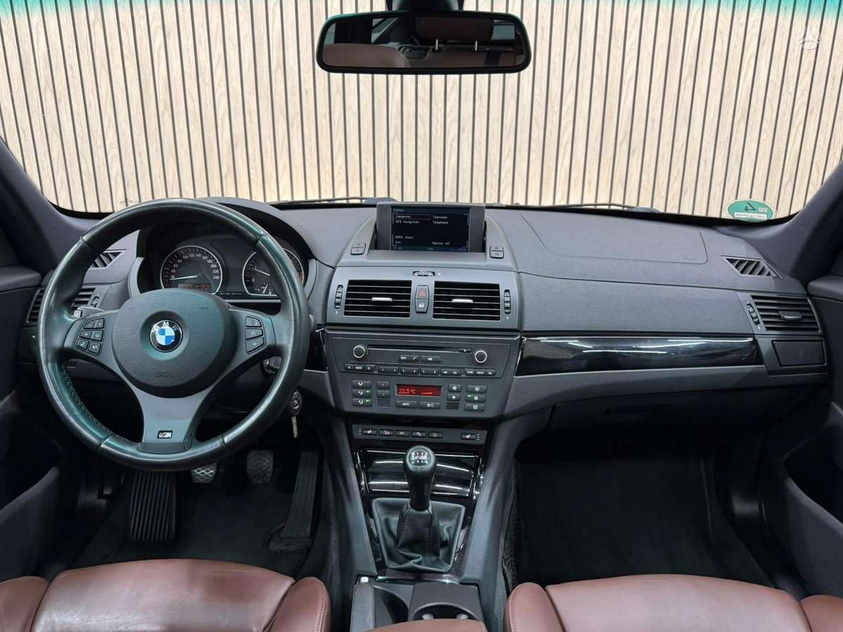 BMW X3 2010 — photo 21