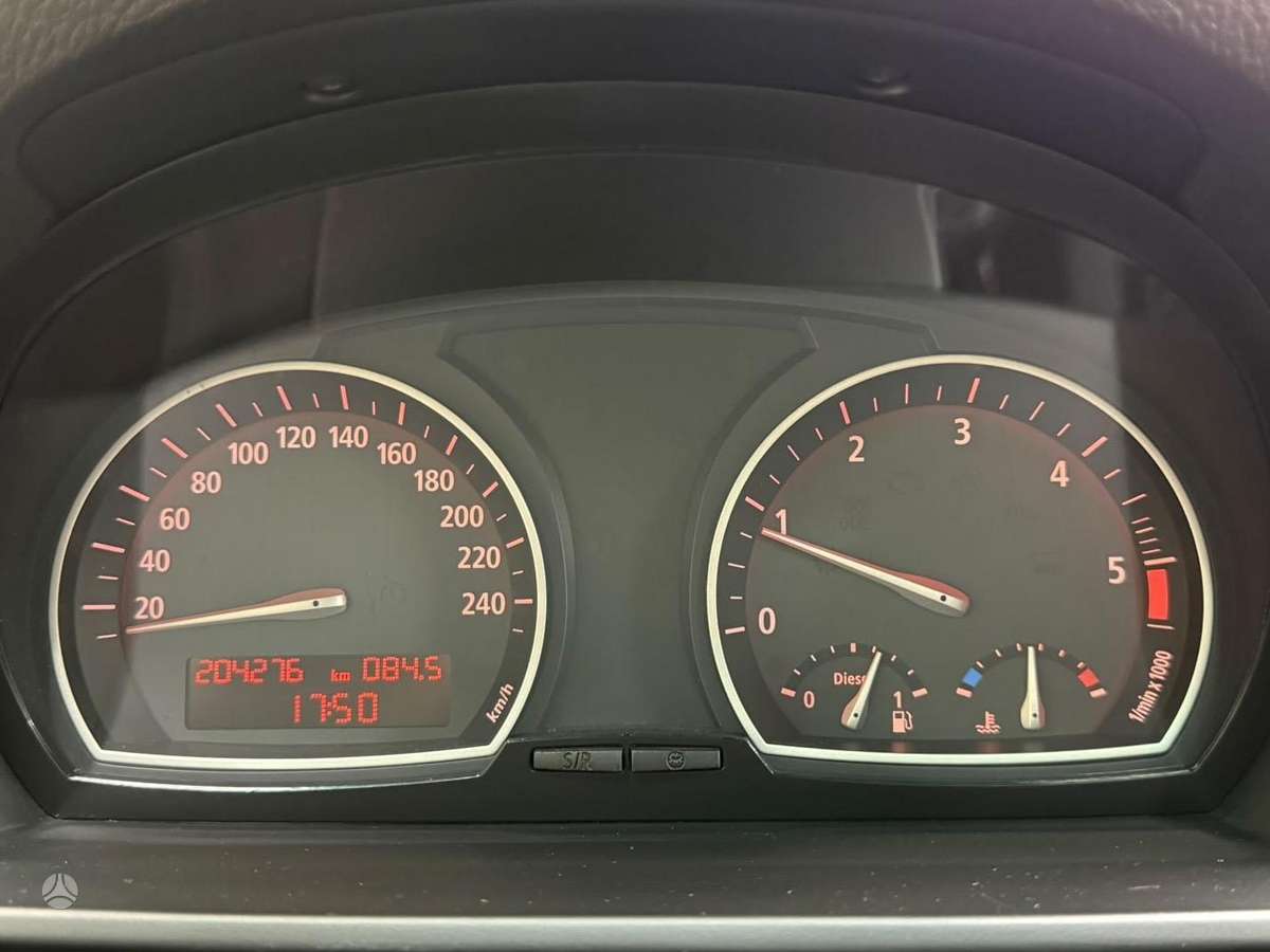 BMW X3 2010 — photo 23