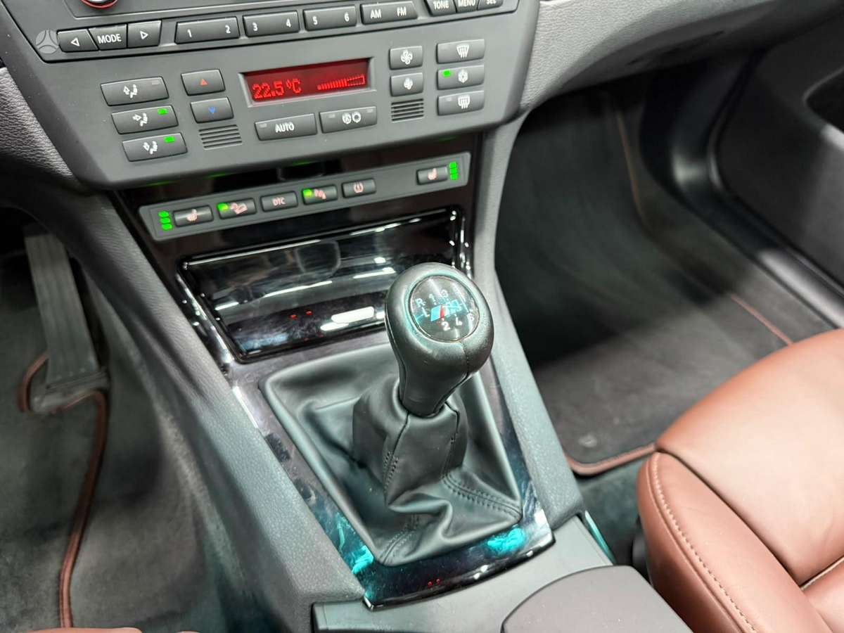 BMW X3 2010 — photo 25