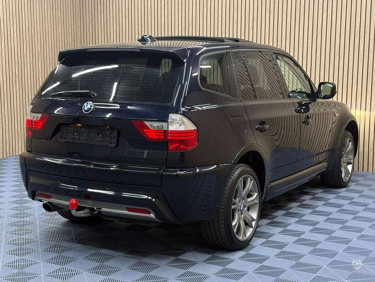 BMW X3 2010 — photo 8