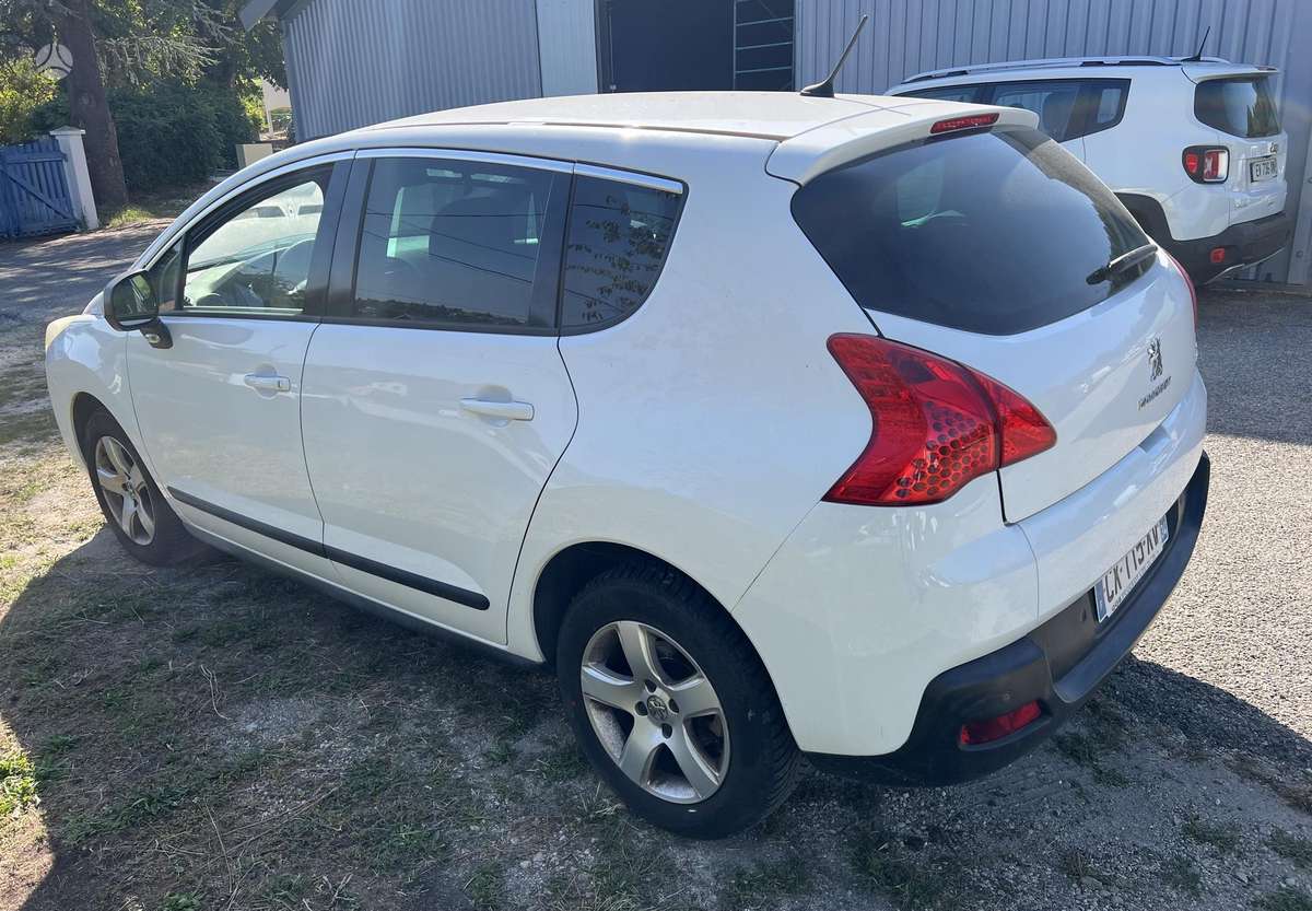 Peugeot 3008 2013 — photo 11