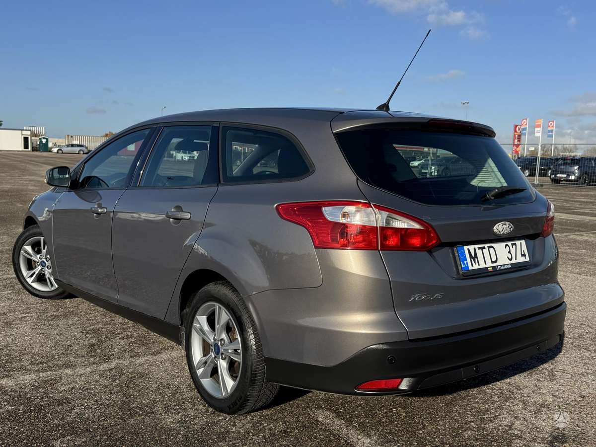 Ford Focus 2013 — фото 10