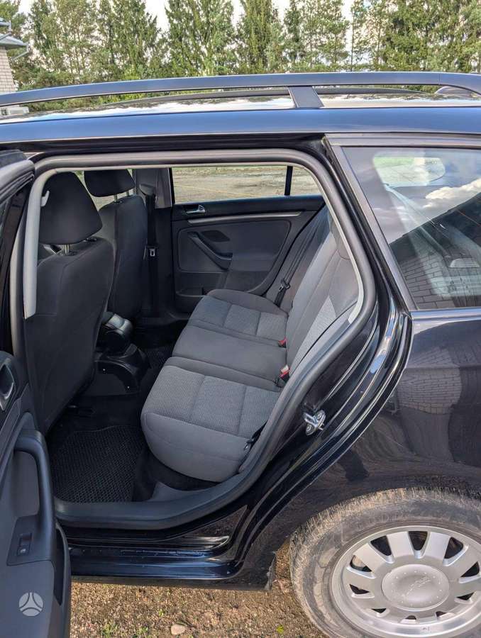 Volkswagen Golf 2008 — interior