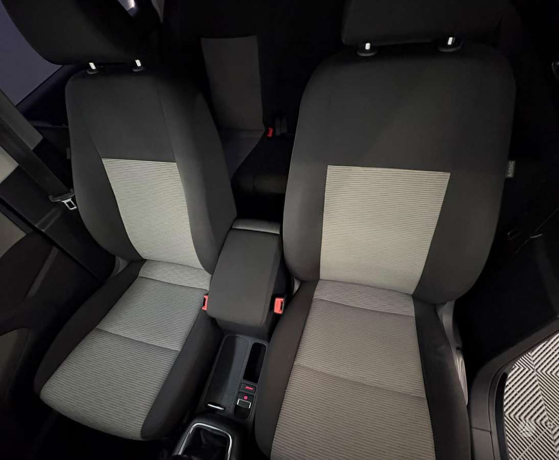 Volkswagen Tiguan 2012 — photo 13