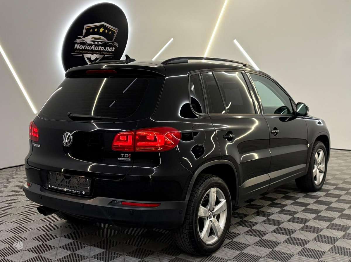 Volkswagen Tiguan 2012 — photo 21