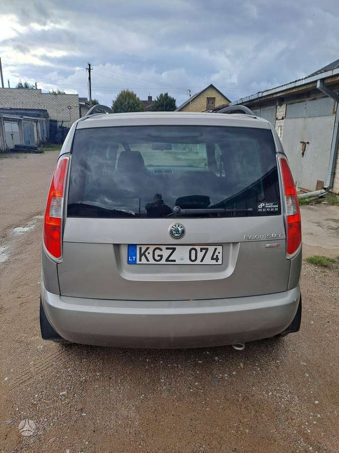 Skoda Roomster 2008 — салон