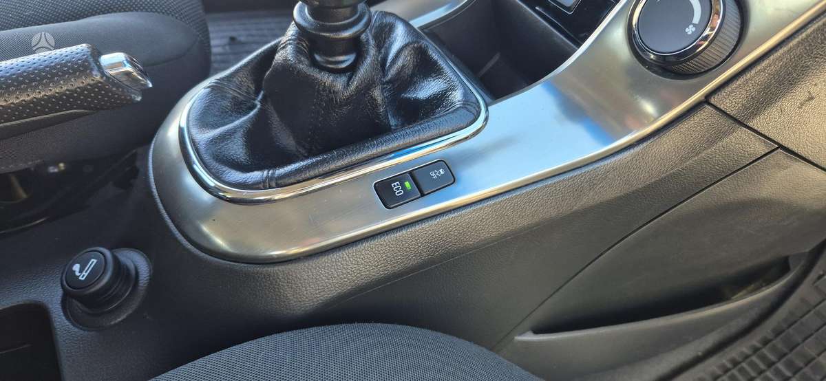 Chevrolet Cruze 2013 — photo 19