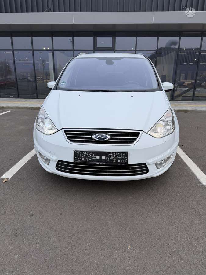 Ford Galaxy 2013 — вигляд ззаду