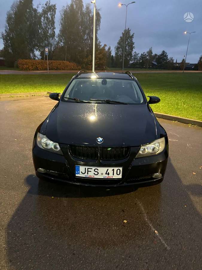 BMW 330 2006 — interior