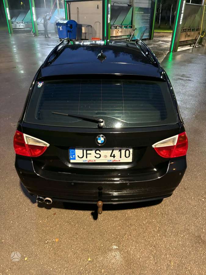BMW 330 2006 — engine 2993 cm³, 231 HP (170kW)