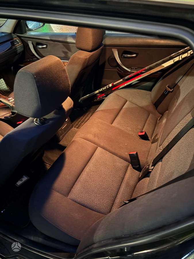 BMW 330 2006 — photo 7