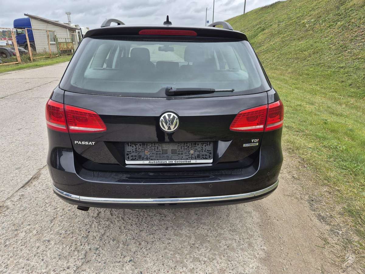 Volkswagen Passat 2012 — photo 5