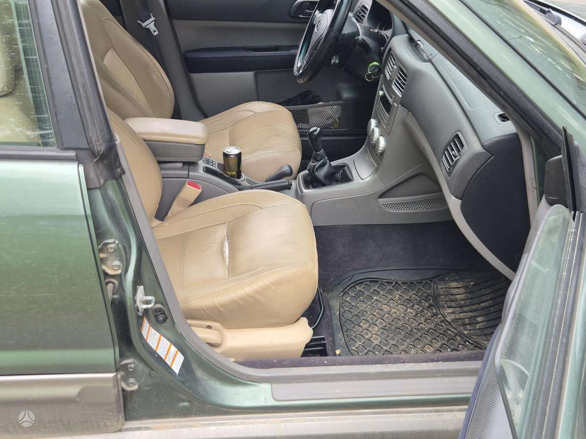 Subaru Forester 2005 — photo 11