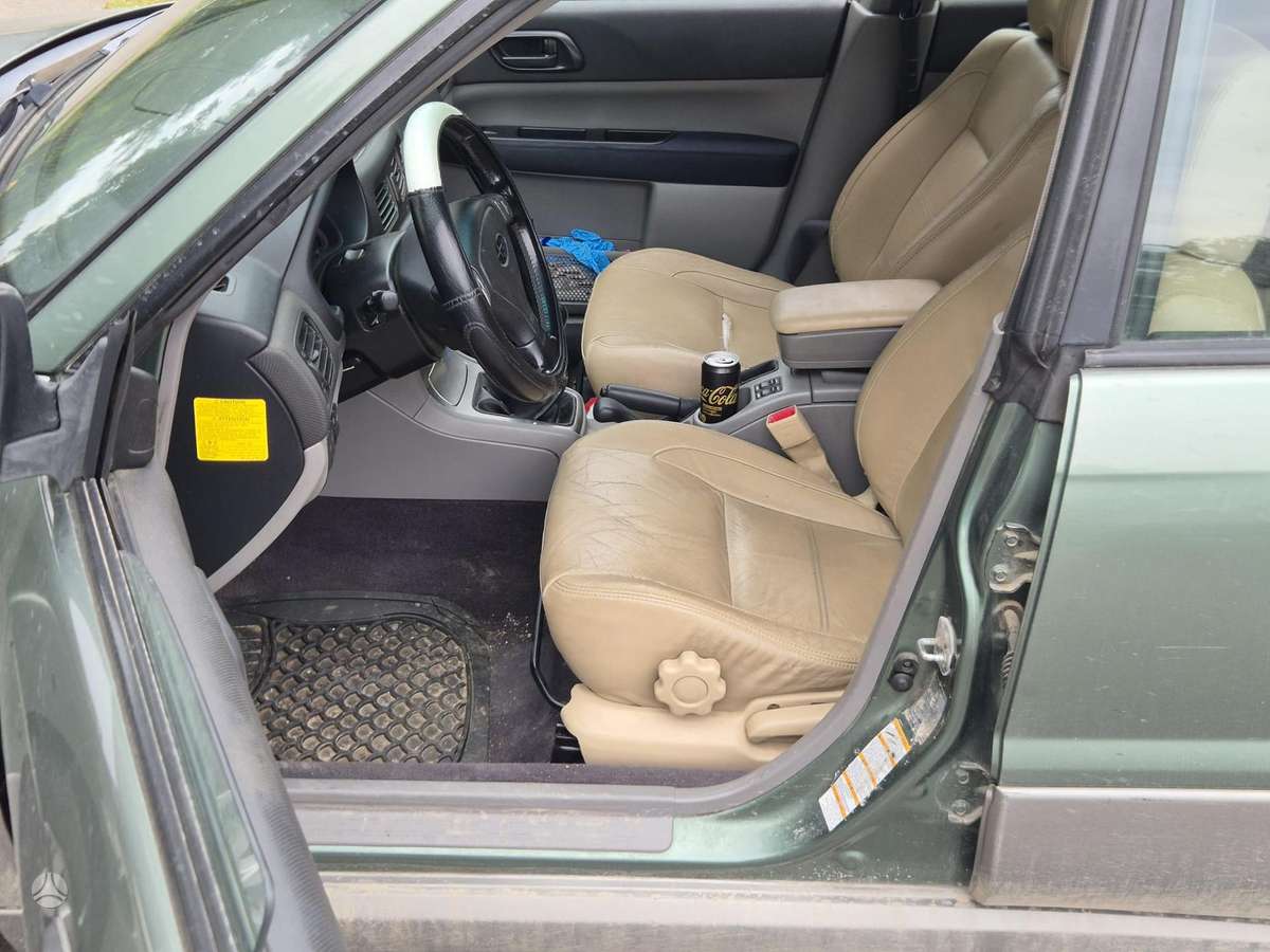 Subaru Forester 2005 — photo 12