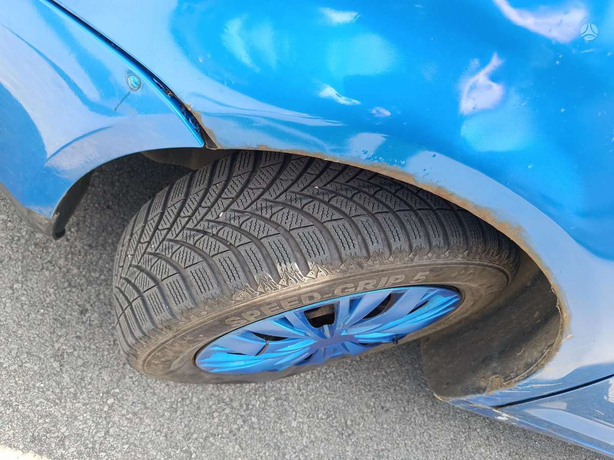Volkswagen Touran 2005 — photo 11
