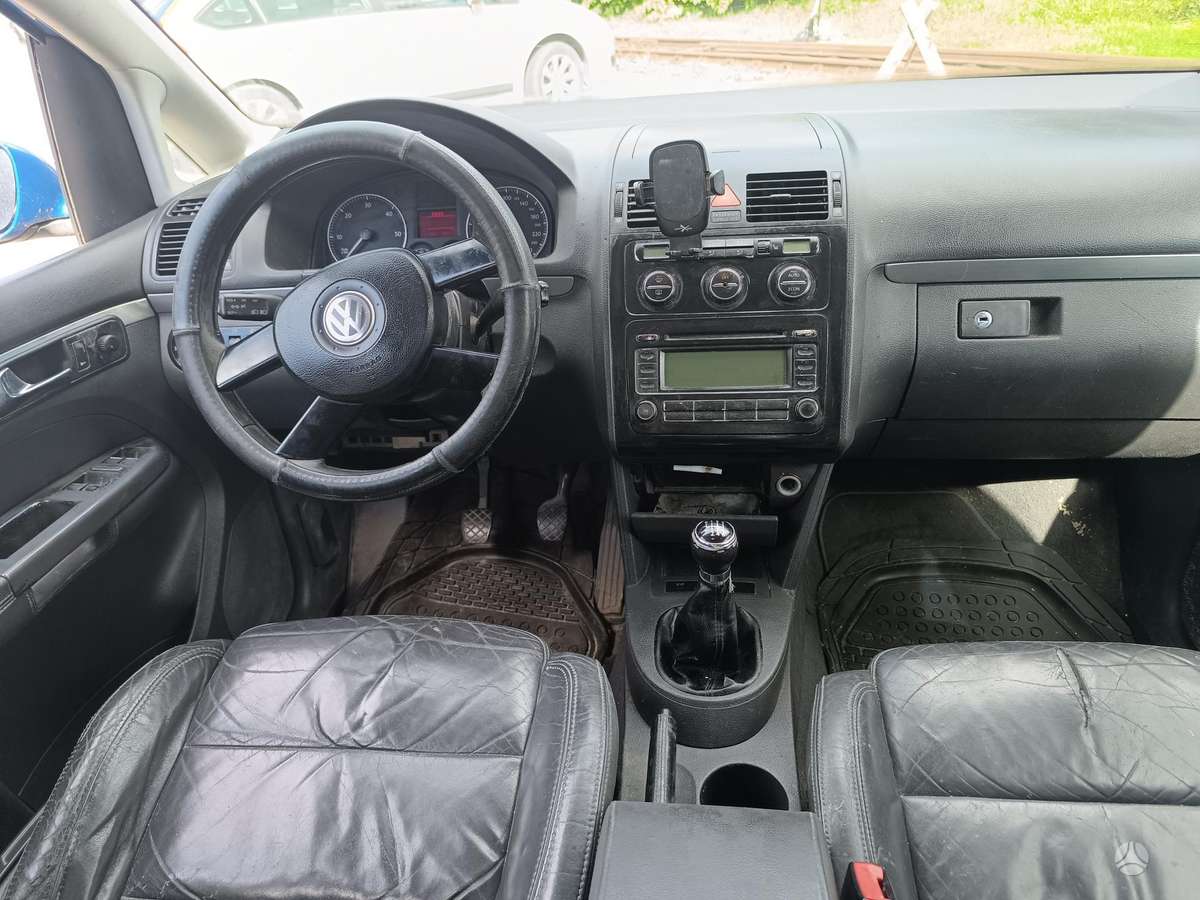 Volkswagen Touran 2005 — photo 8