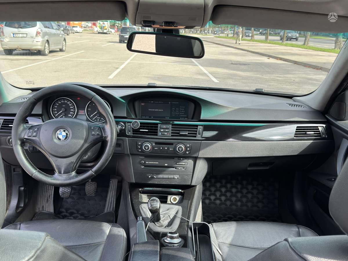 BMW 325 2007 — photo 13