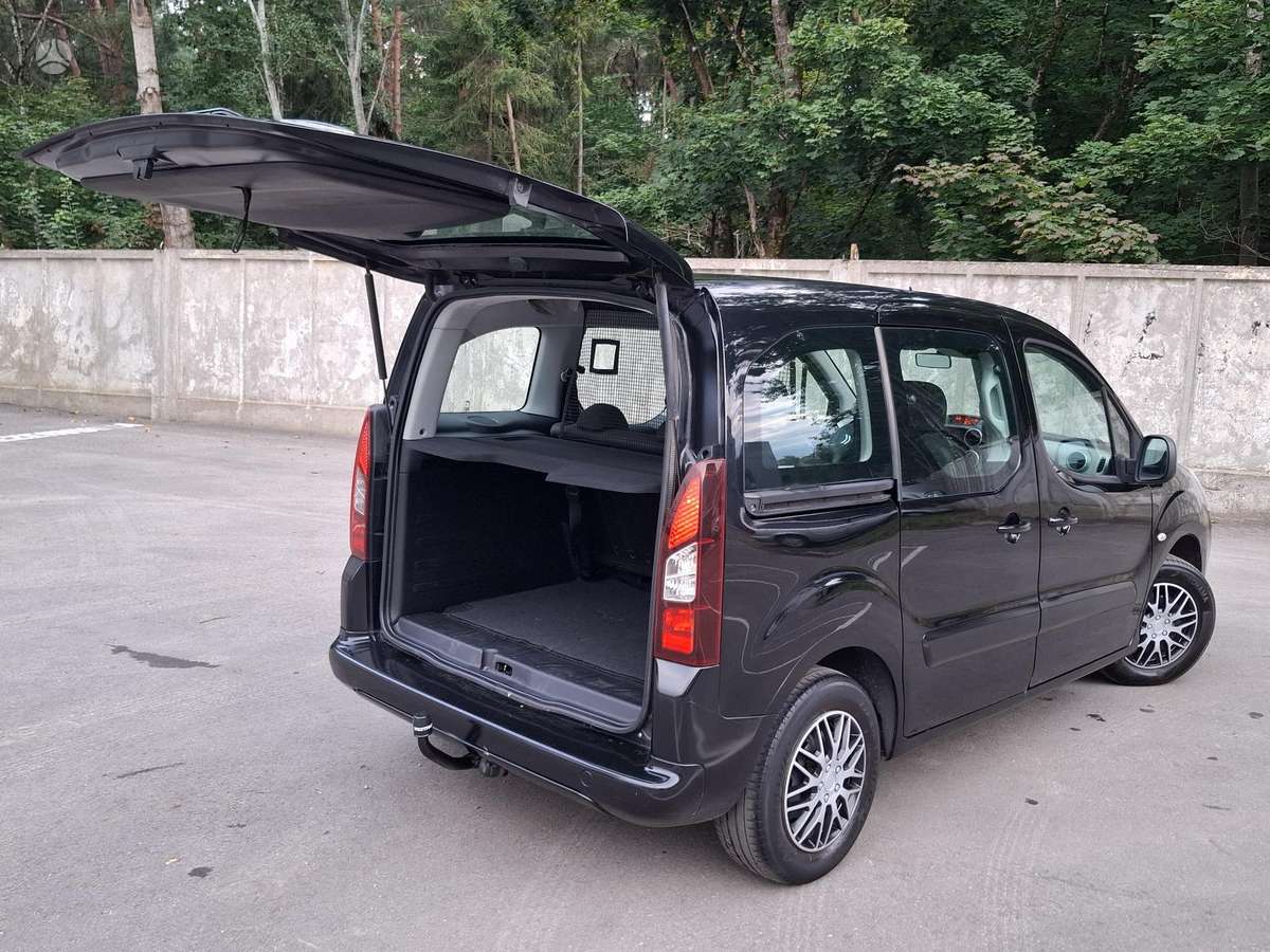 Citroen Berlingo 2015 — rear view