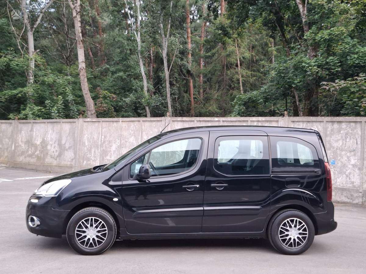 Citroen Berlingo 2015 — interior