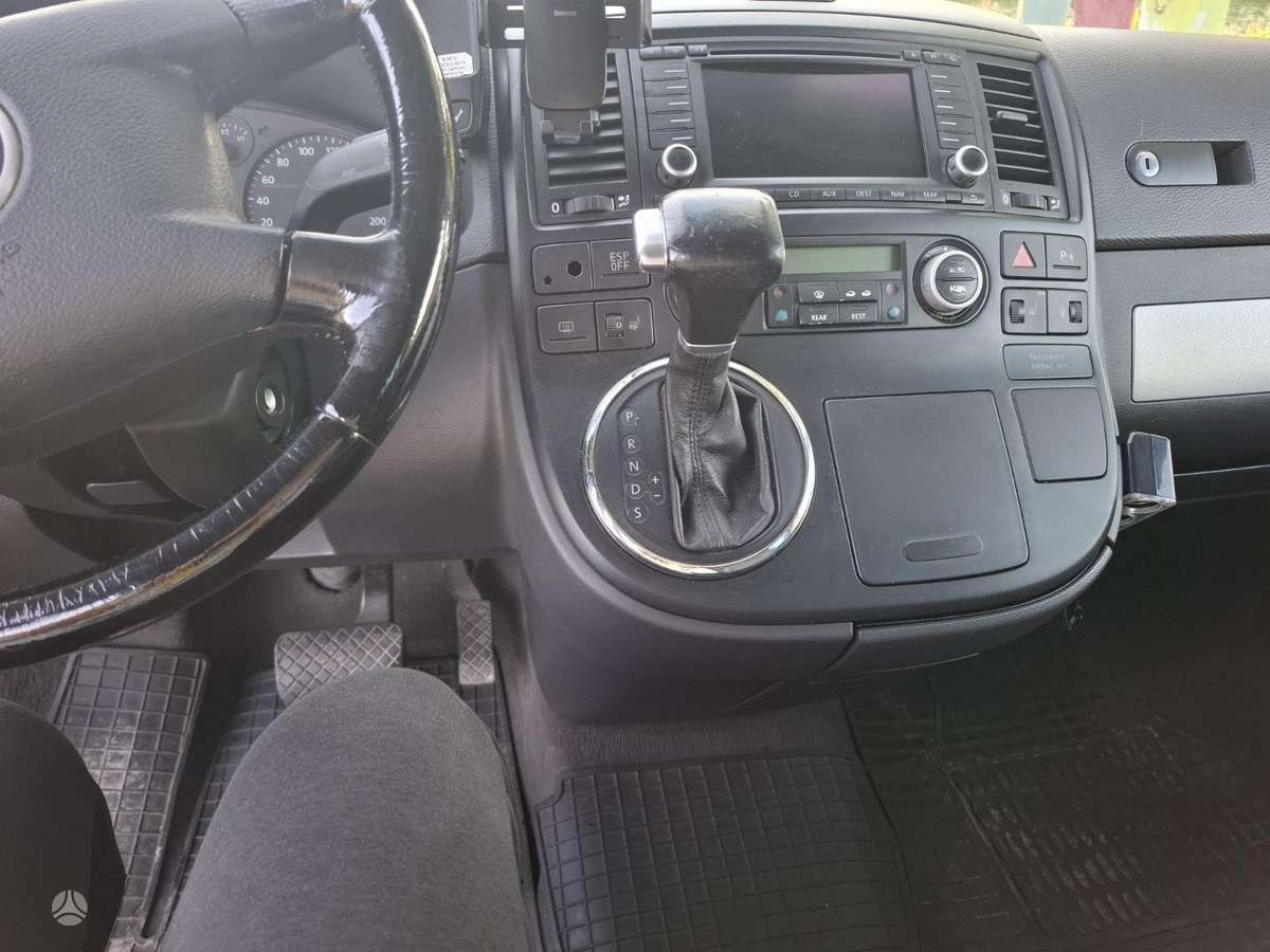 Volkswagen Multivan 2007 — photo 7