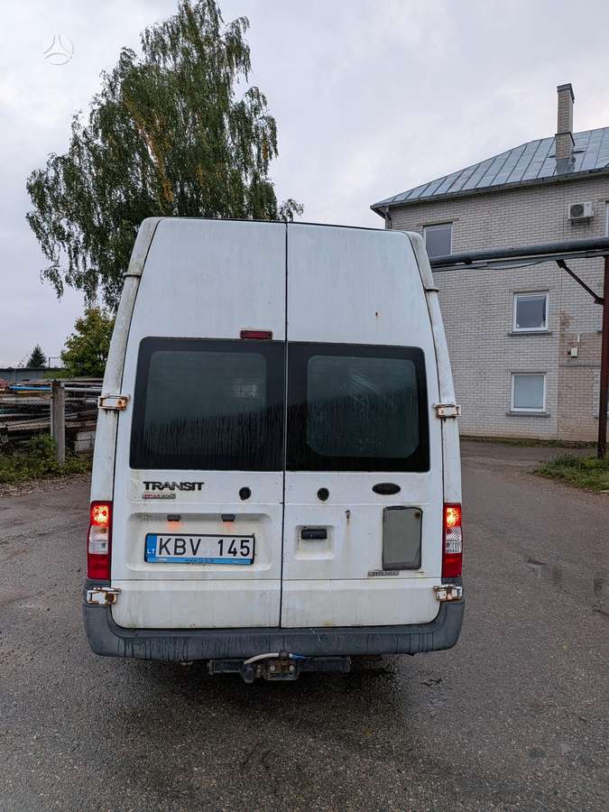 Ford Transit 2012 — rear view