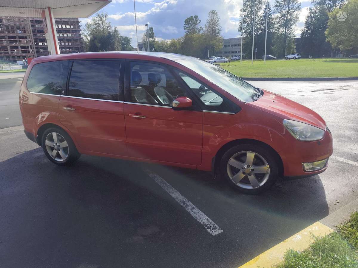 Ford Galaxy 2007 — вигляд ззаду