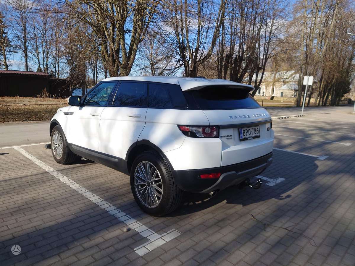 Land Rover 2012 — rear view